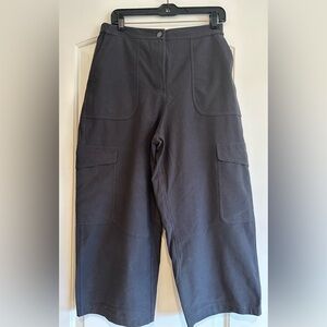Lulu Lemon cropped cargos